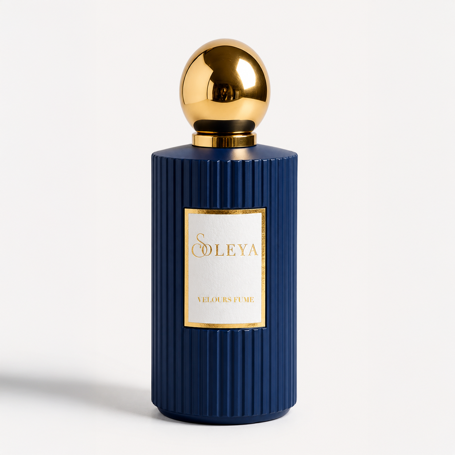 Velours Fumé – The Seductive Glow of the Night